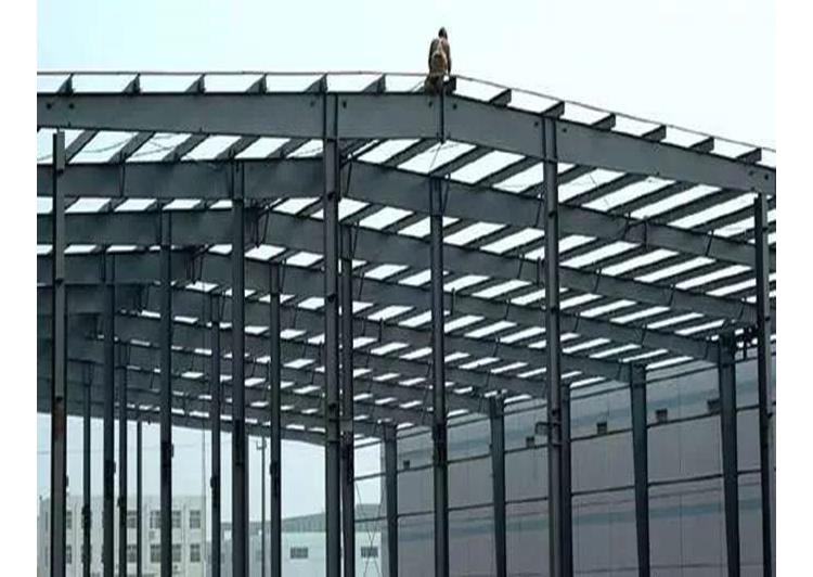 山西鋼結(jié)構(gòu)工程屋頂?shù)姆忾]方式